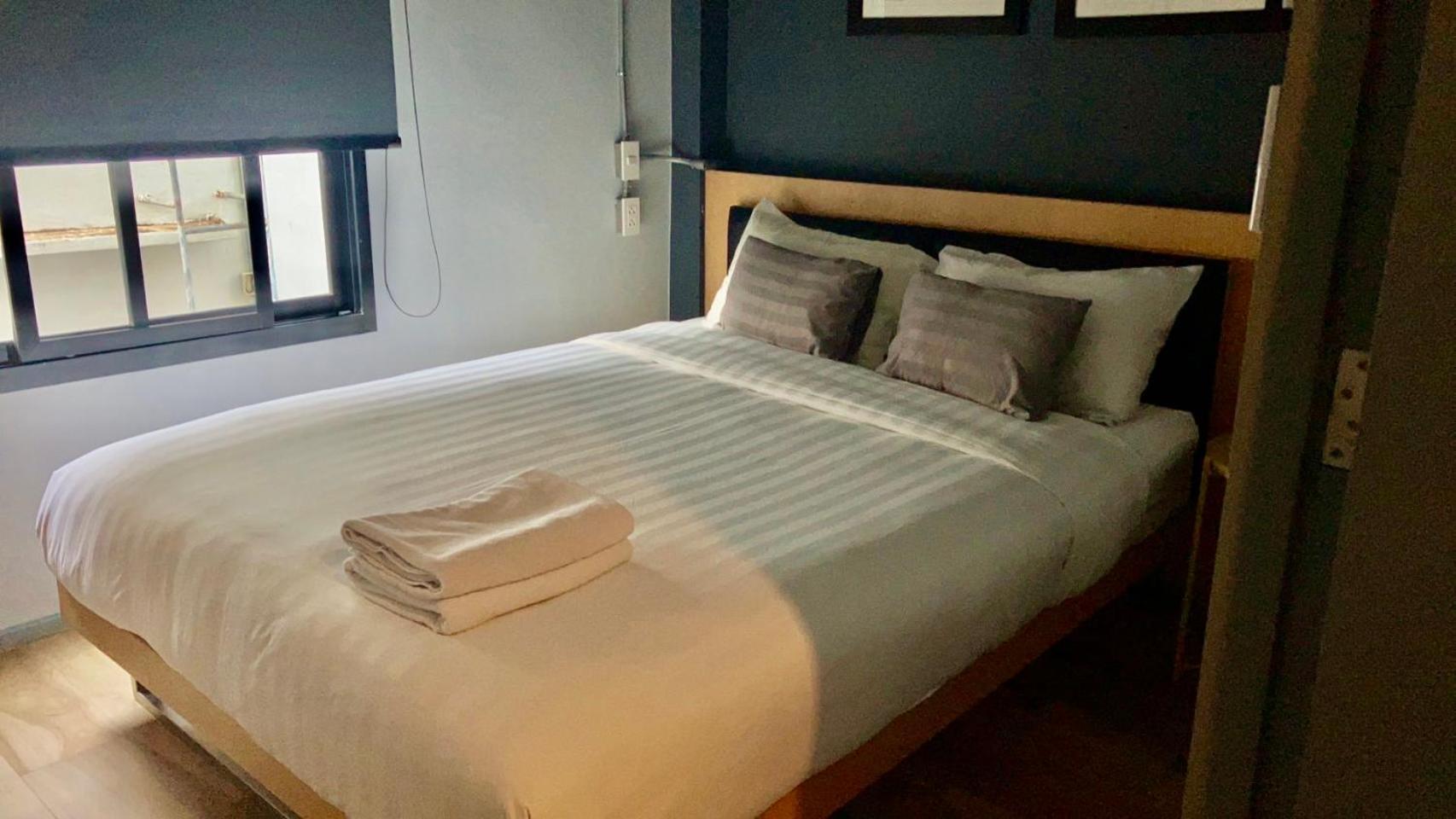 Bangkok Silom Chat Box Hostel Екстер'єр фото