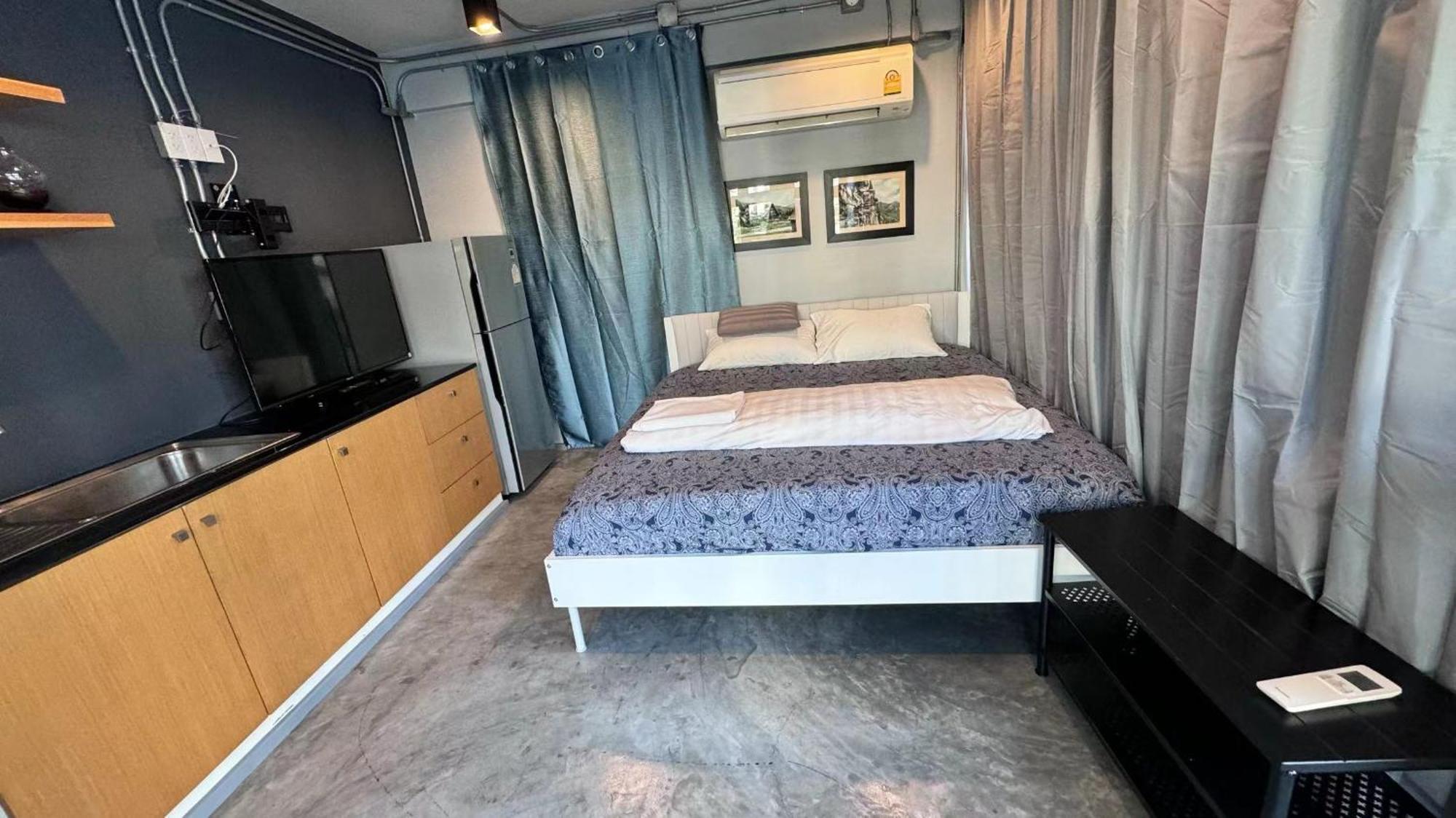 Bangkok Silom Chat Box Hostel Екстер'єр фото