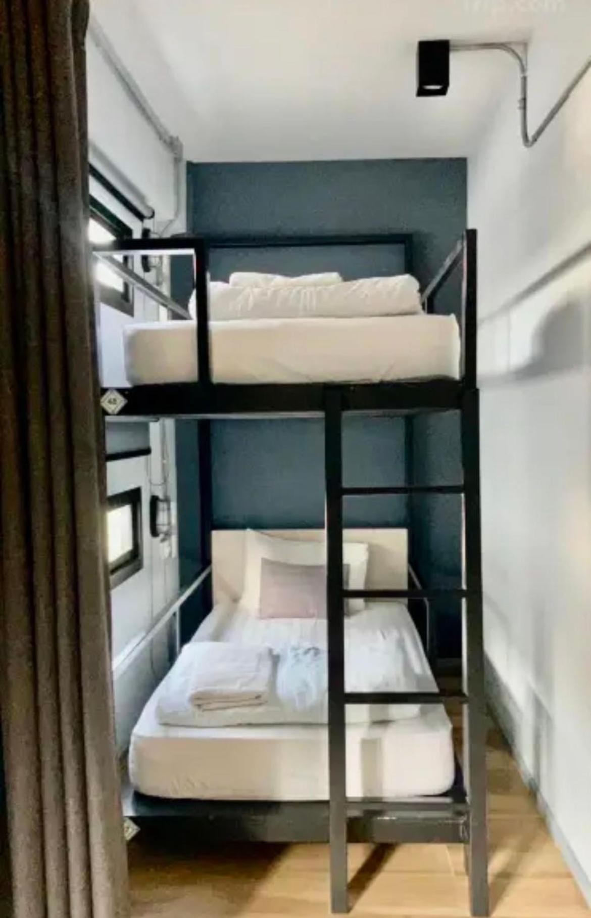 Bangkok Silom Chat Box Hostel Екстер'єр фото