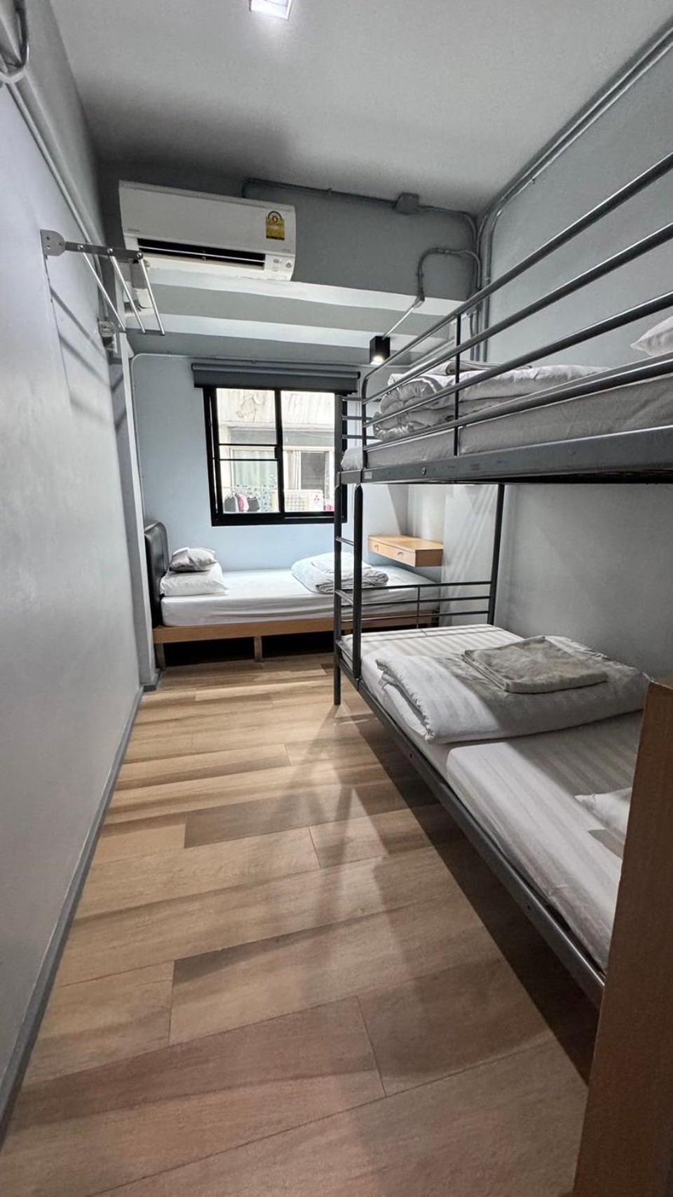 Bangkok Silom Chat Box Hostel Екстер'єр фото