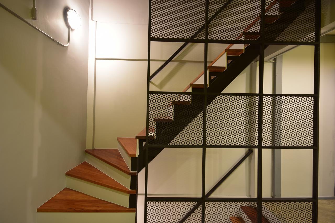Bangkok Silom Chat Box Hostel Екстер'єр фото